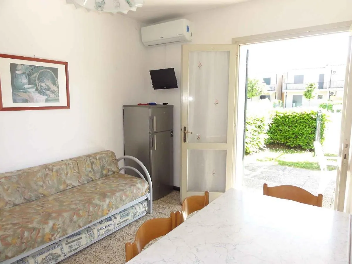 House And Apt In Bibione 38402