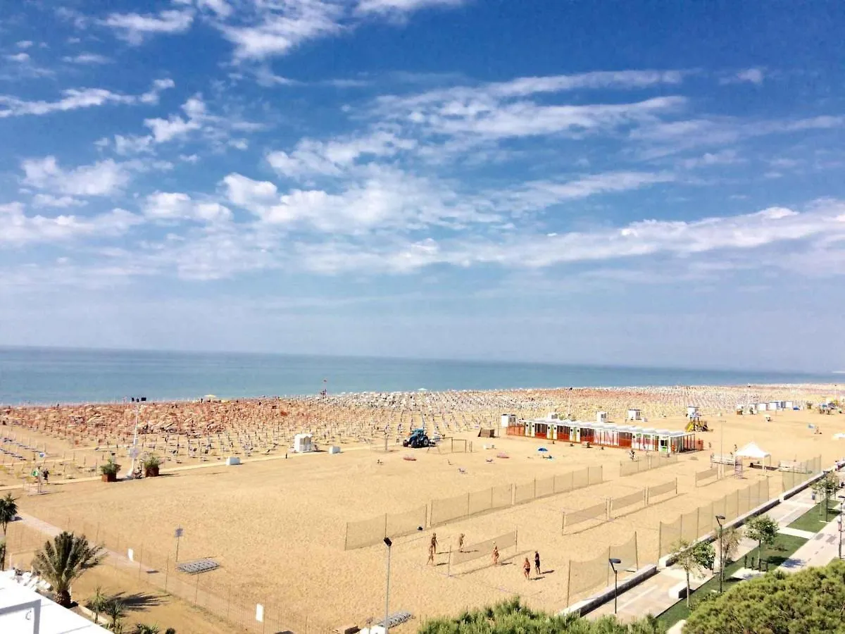 House And Apt In Bibione 38402