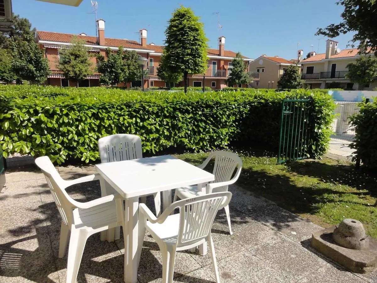 別荘 House And Apt In Bibione 38402