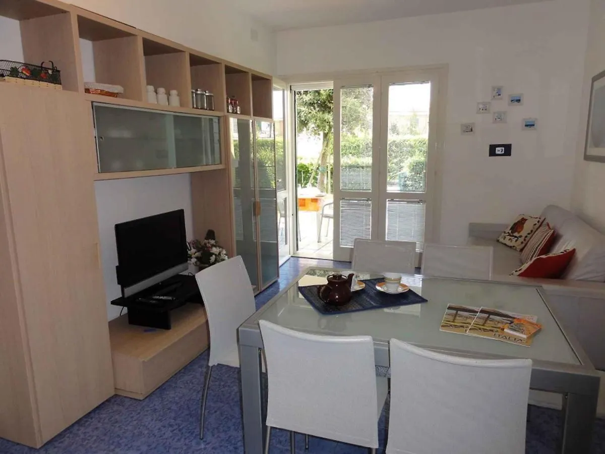 House And Apt In Bibione 38402