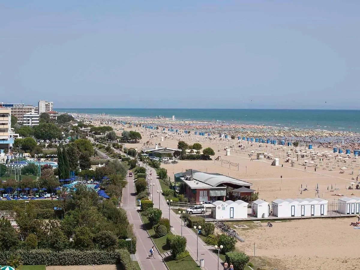 House And Apt In Bibione 38402
